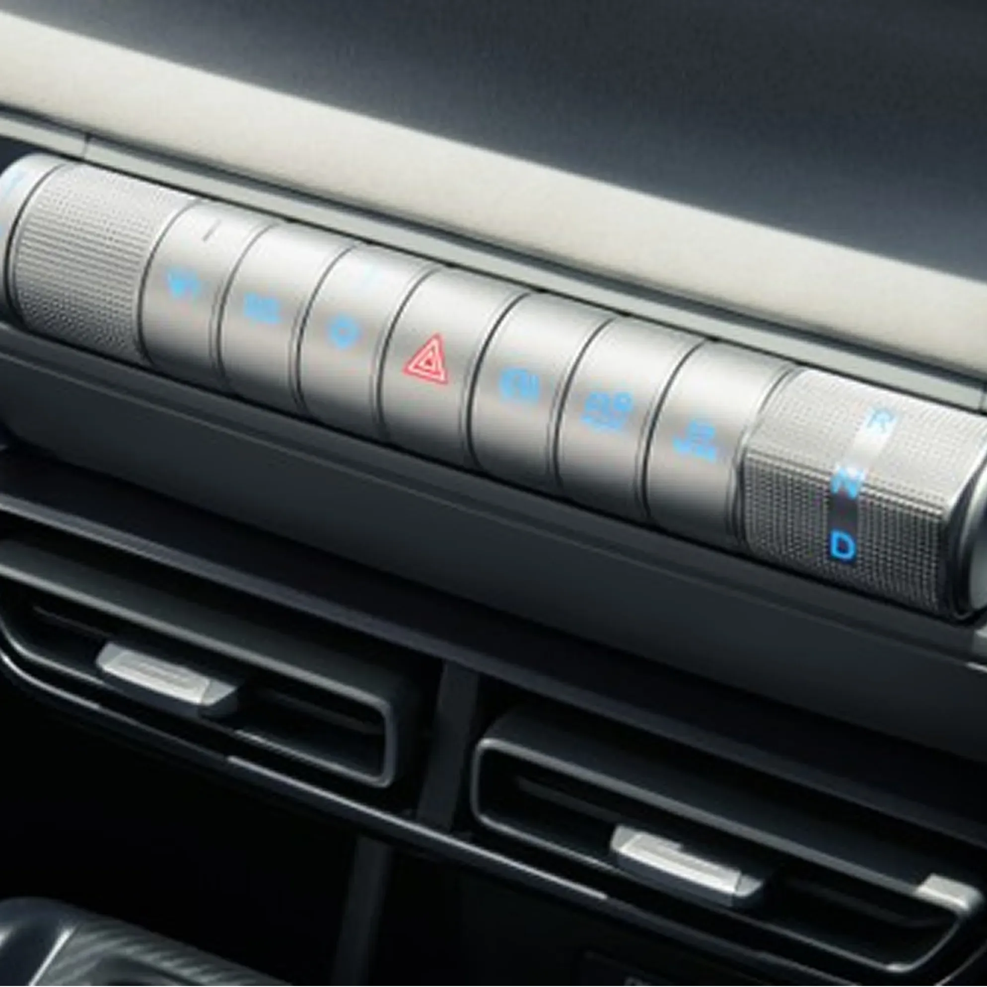 BYD ATTO 1 ปุ่มควบคุมใช้งานสะดวก