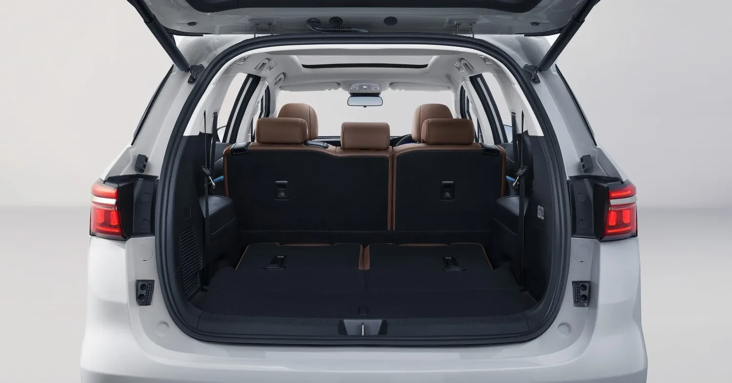 BYD M6 - Gallery Interior - m6 interior 01